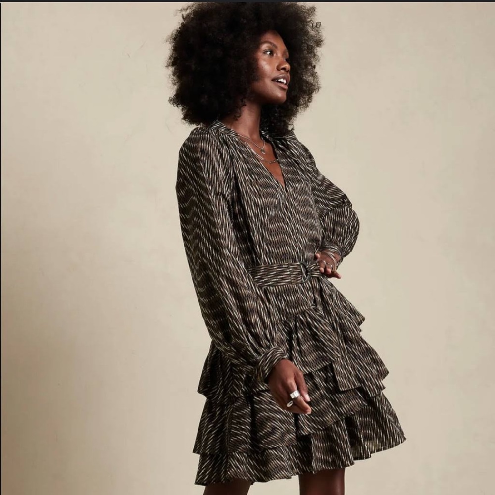 SALE BNWT Banana Republic Mini Tier Dress with Belt